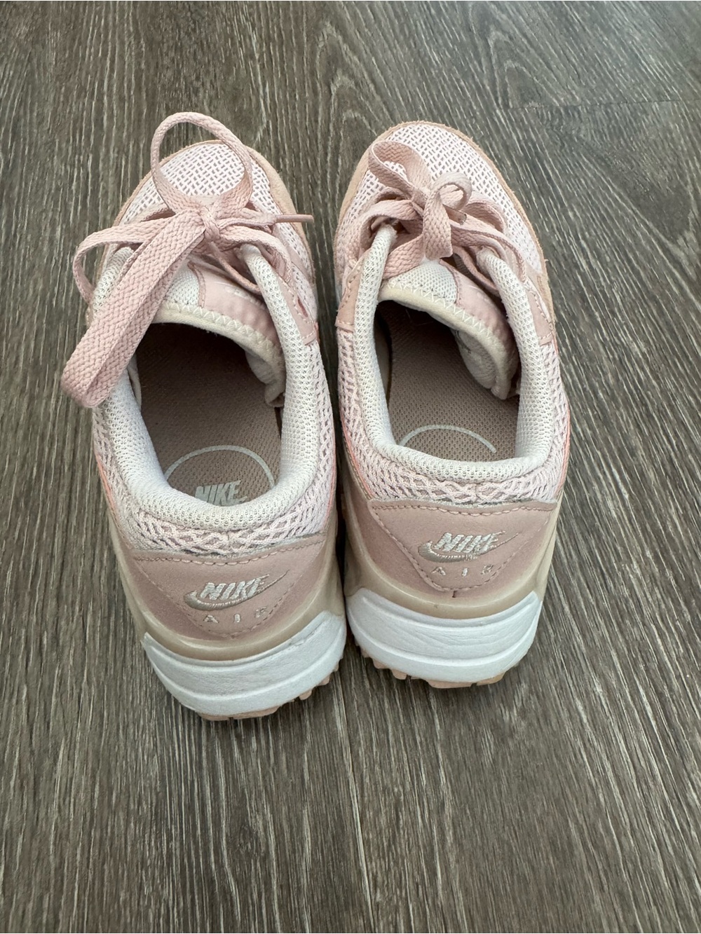 Nike Air Max Running Shoes - Picture 4 of 7